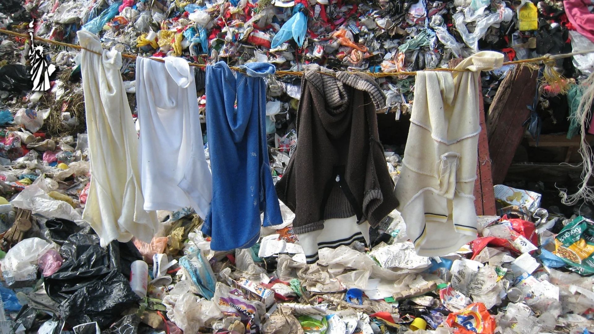 Why Recycling Old Clothes Rags Matters